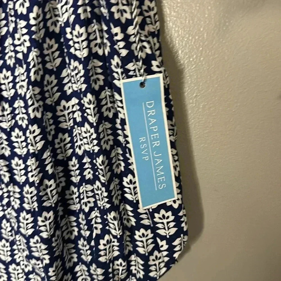 Draper James Women’s Flutter Sleeve Smocked Top - Picture 7 of 9